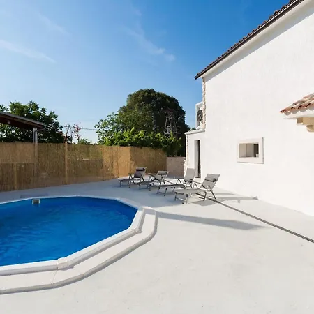 Rosa Kringa Tatil Evi *