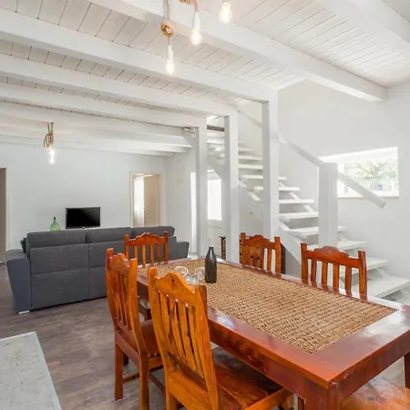 Ferienhaus Rosa Kringa