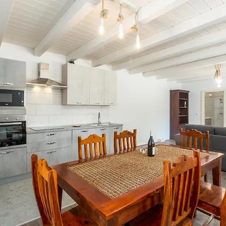 Rosa Kringa Holiday home *